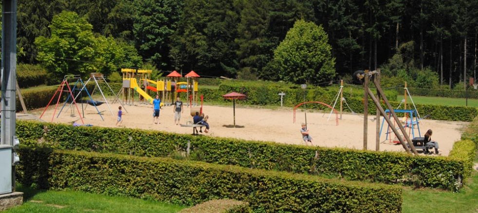 Camping Auf Kengert Larochette Luxembourg playground speeltuin