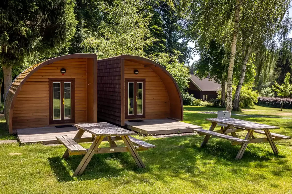 Camping Auf Kengert Larochette Luxembourg Quartier huts