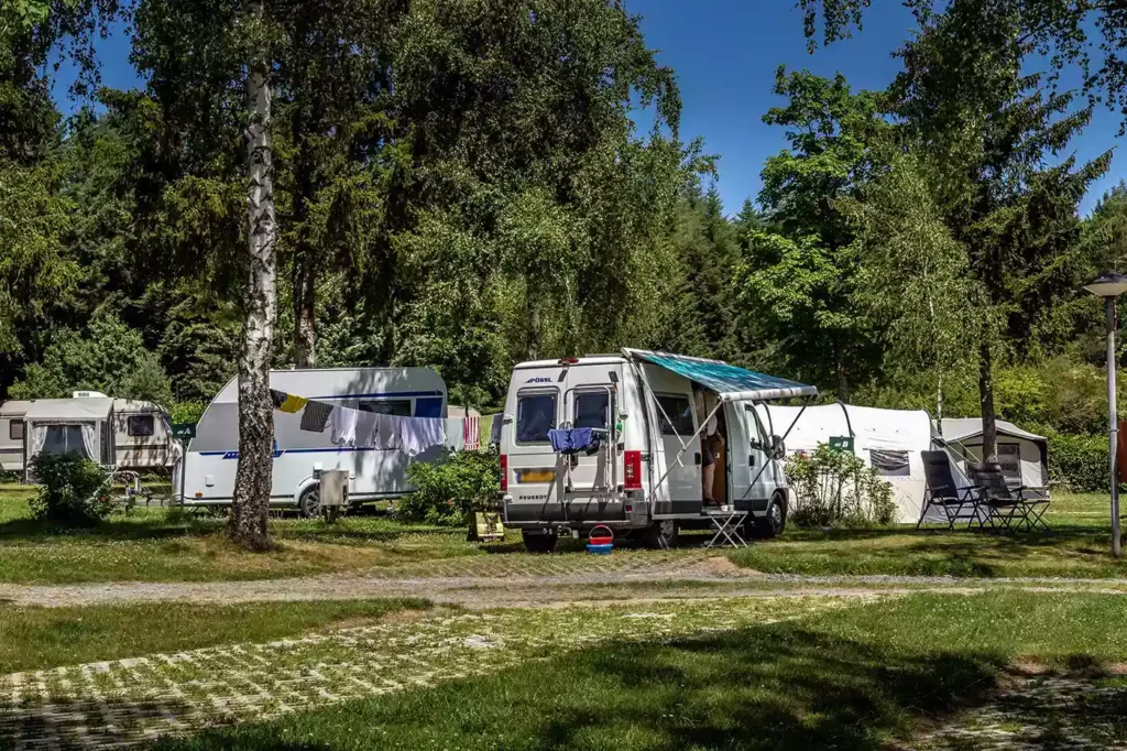 Camping Auf Kengert Larochette Luxembourg camperplaatsen motorhome pitches