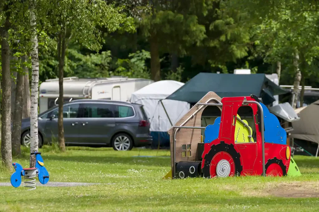 Camping Auf Kengert Larochette Luxembourg speeltuin bij kampeerplaatsen